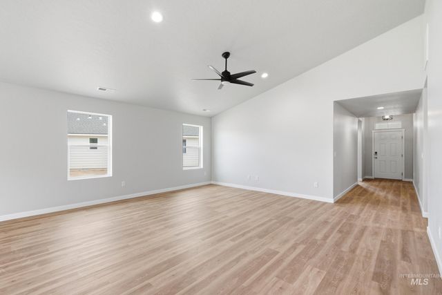 3844 E Freedom Tower Dr, Nampa, ID 83686