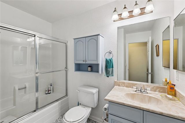 2094 E Grand Ave 33, Escondido, CA 92027