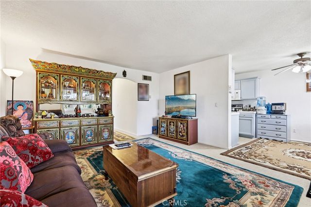 2094 E Grand Ave 33, Escondido, CA 92027