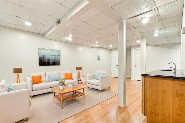 22 Stoney Hill Rd, Shrewsbury, MA 01545