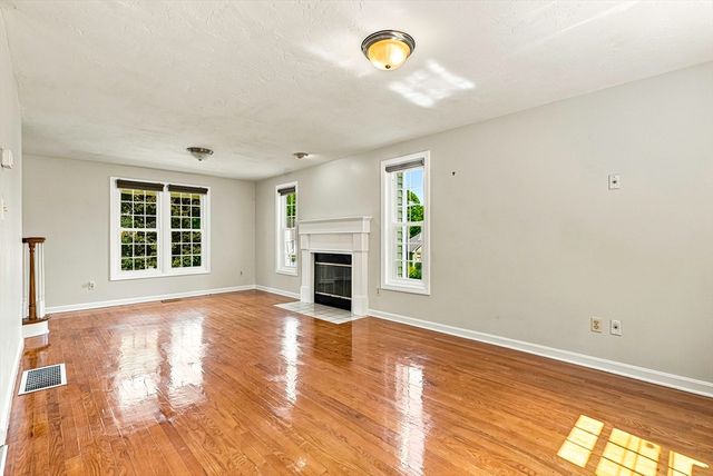 22 Stoney Hill Rd, Shrewsbury, MA 01545
