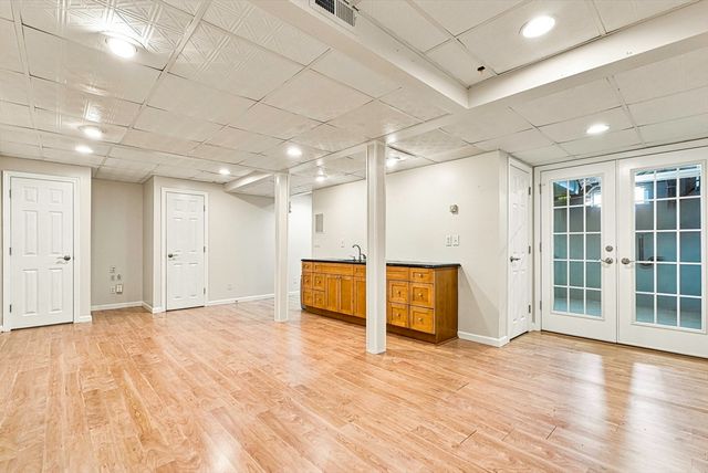 22 Stoney Hill Rd, Shrewsbury, MA 01545
