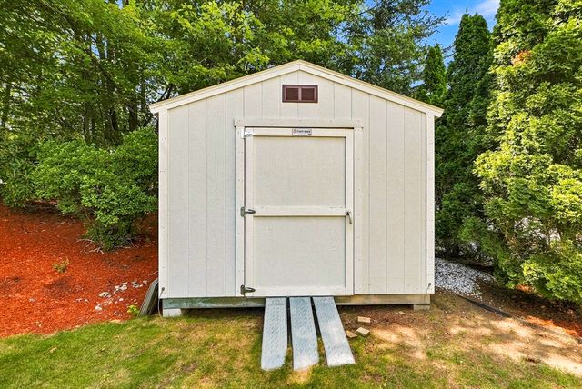 22 Stoney Hill Rd, Shrewsbury, MA 01545