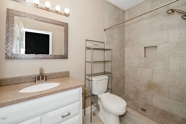 6011 Winterpointe Lane, Raleigh, NC 27606
