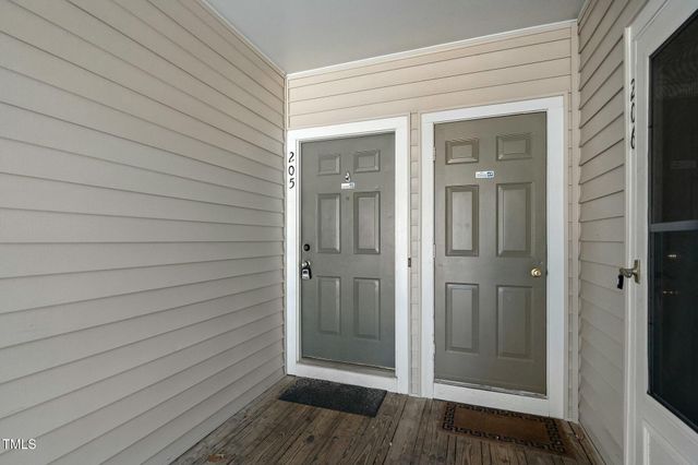 6011 Winterpointe Lane, Raleigh, NC 27606