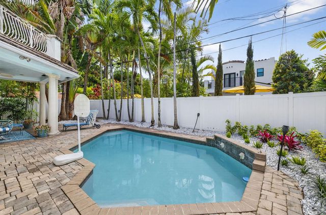 1020 SE 11th Street, Fort Lauderdale, FL 33316