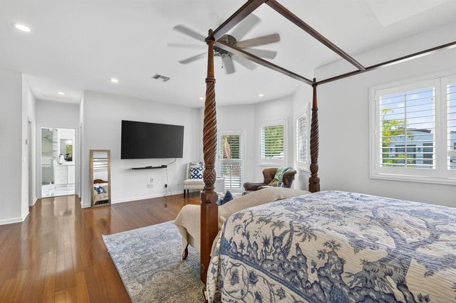 1020 SE 11th Street, Fort Lauderdale, FL 33316