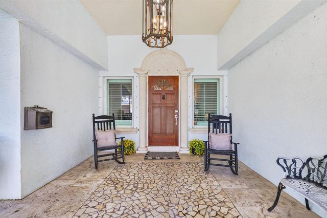 1020 SE 11th Street, Fort Lauderdale, FL 33316