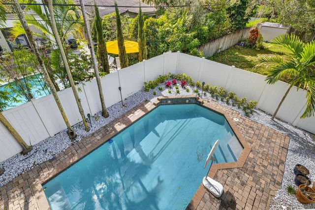 1020 SE 11th Street, Fort Lauderdale, FL 33316