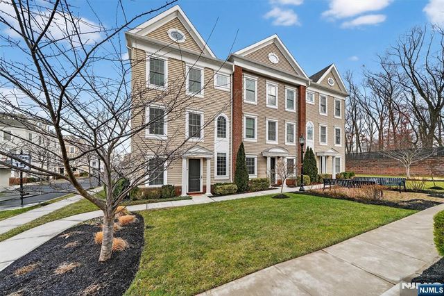 48 Roosevelt Drive, Wood Ridge, NJ 07075