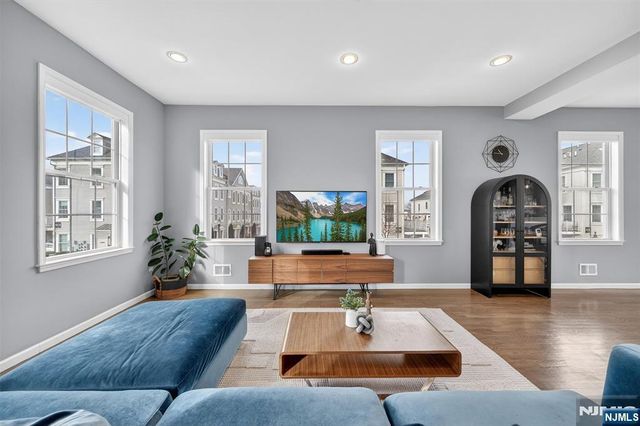 48 Roosevelt Drive, Wood Ridge, NJ 07075