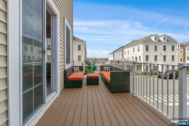 48 Roosevelt Drive, Wood Ridge, NJ 07075