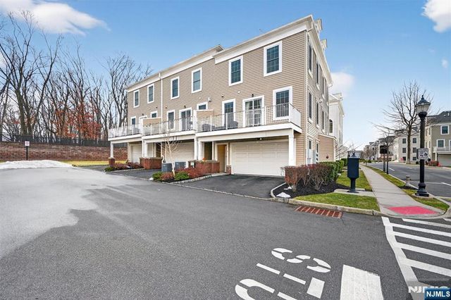 48 Roosevelt Drive, Wood Ridge, NJ 07075