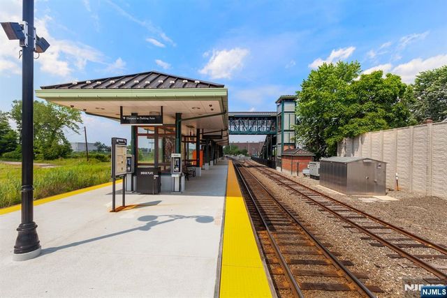 48 Roosevelt Drive, Wood Ridge, NJ 07075