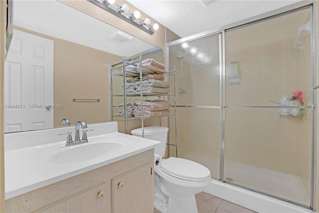 2901 NW 48th Avenue 355, Lauderdale Lakes, FL 33313
