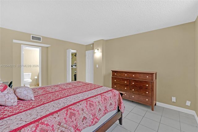 2901 NW 48th Avenue 355, Lauderdale Lakes, FL 33313