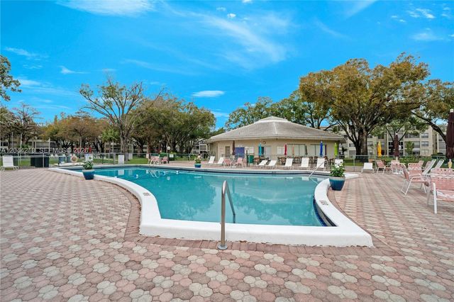 2901 NW 48th Avenue 355, Lauderdale Lakes, FL 33313
