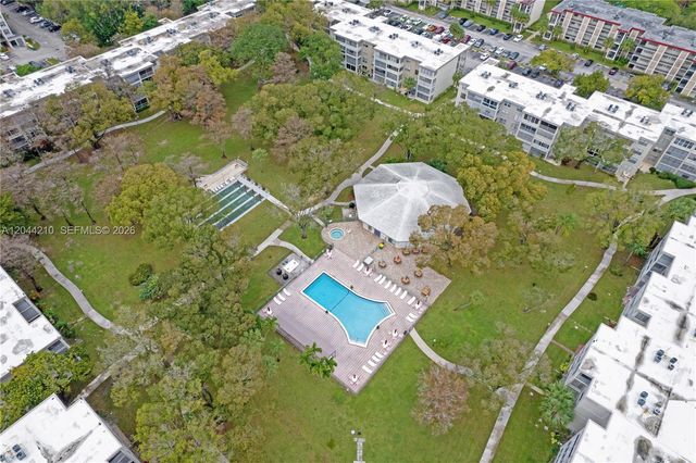 2901 NW 48th Avenue 355, Lauderdale Lakes, FL 33313