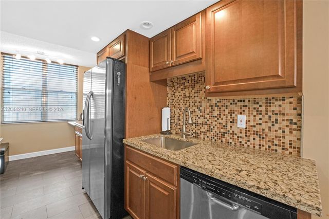 2901 NW 48th Avenue 355, Lauderdale Lakes, FL 33313