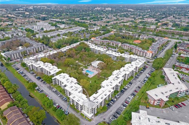 2901 NW 48th Avenue 355, Lauderdale Lakes, FL 33313