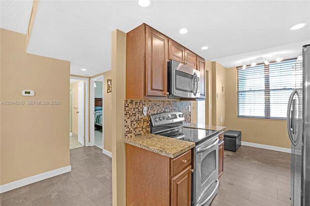 2901 NW 48th Avenue 355, Lauderdale Lakes, FL 33313