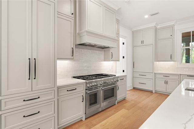 111 Stillwater Drive, St Simons Island, GA 31522