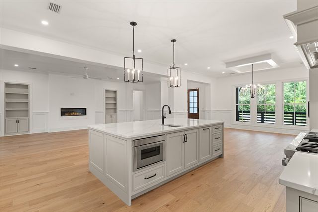 111 Stillwater Drive, St Simons Island, GA 31522