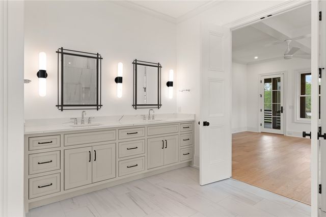 111 Stillwater Drive, St Simons Island, GA 31522