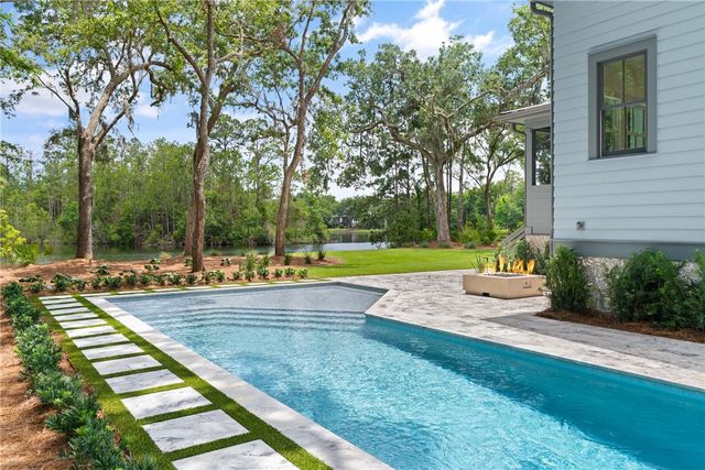 111 Stillwater Drive, St Simons Island, GA 31522