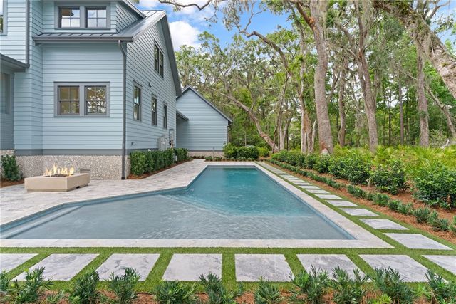 111 Stillwater Drive, St Simons Island, GA 31522