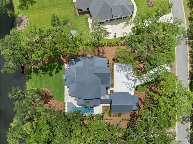 111 Stillwater Drive, St Simons Island, GA 31522