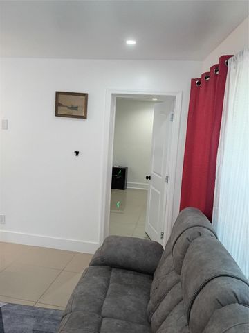 2701 NE 9th Avenue, Pompano Beach, FL 33064