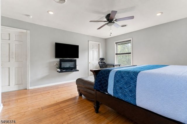 606 Britton St, Elizabeth City, NJ 07202