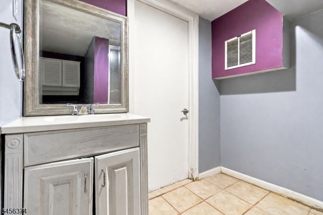 606 Britton St, Elizabeth City, NJ 07202