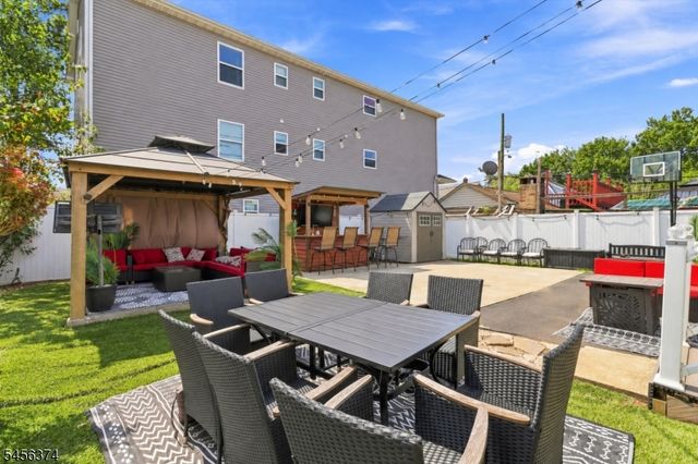 606 Britton St, Elizabeth City, NJ 07202