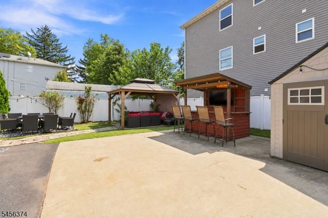 606 Britton St, Elizabeth City, NJ 07202