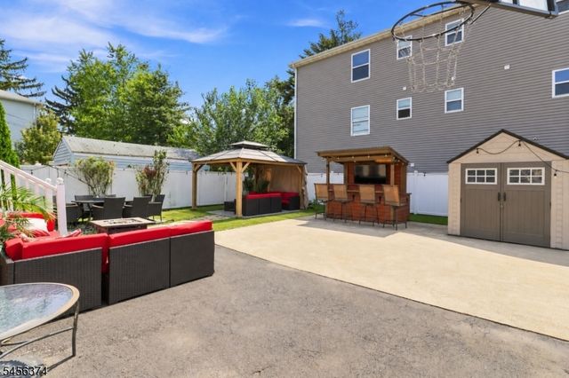 606 Britton St, Elizabeth City, NJ 07202