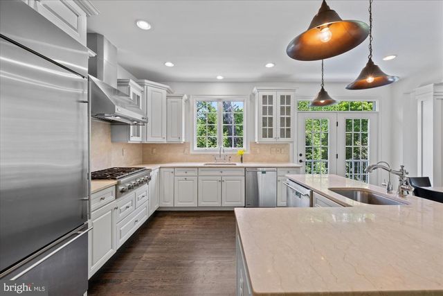 6158 TOMPKINS DR, Mclean, VA 22101