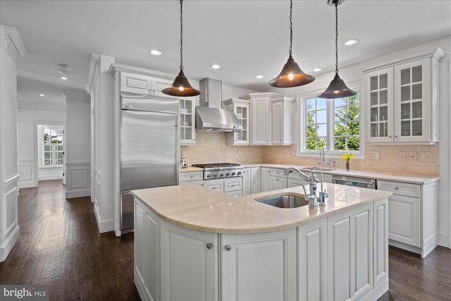 6158 TOMPKINS DR, Mclean, VA 22101