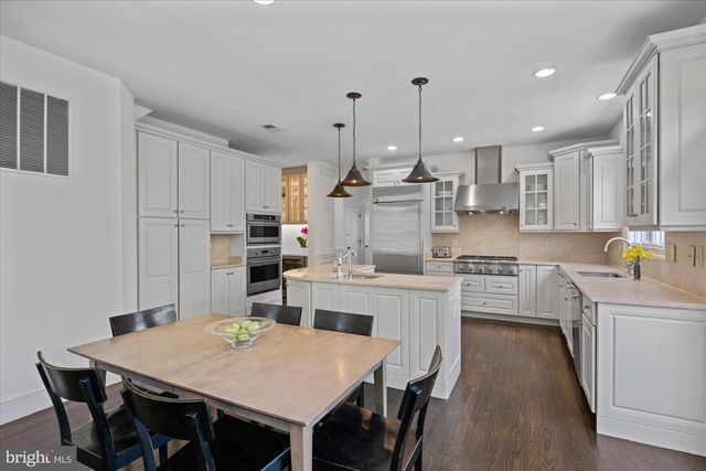 6158 TOMPKINS DR, Mclean, VA 22101
