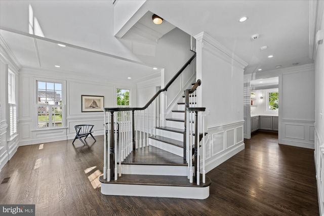 6158 TOMPKINS DR, Mclean, VA 22101