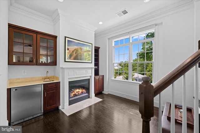 6158 TOMPKINS DR, Mclean, VA 22101