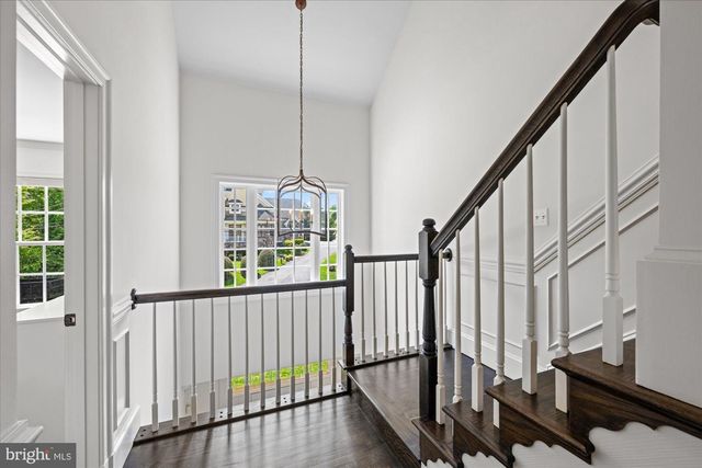 6158 TOMPKINS DR, Mclean, VA 22101