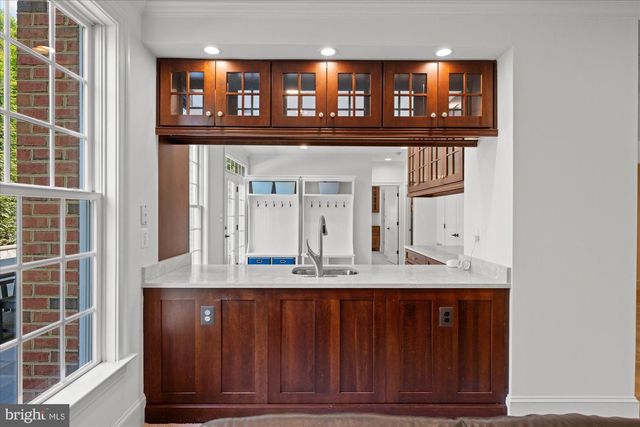 6158 TOMPKINS DR, Mclean, VA 22101