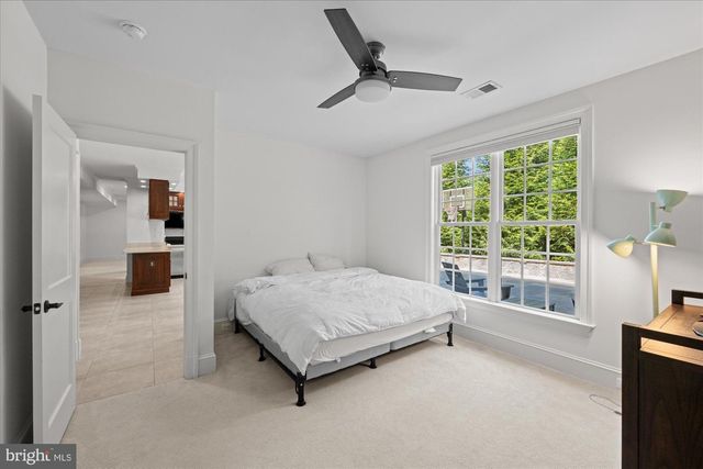 6158 TOMPKINS DR, Mclean, VA 22101