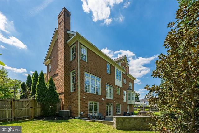 6158 TOMPKINS DR, Mclean, VA 22101