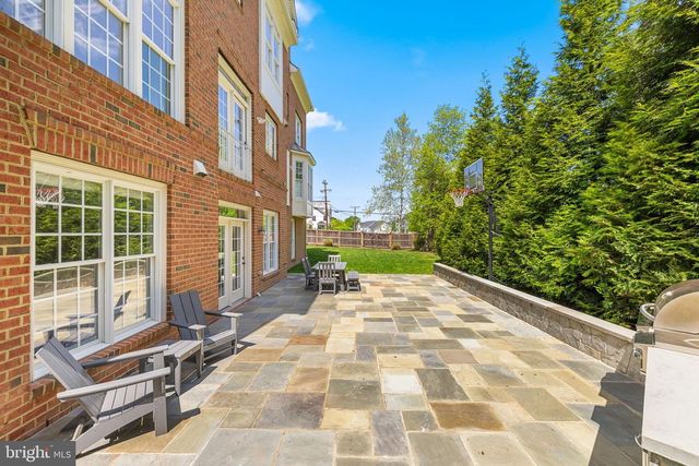 6158 TOMPKINS DR, Mclean, VA 22101