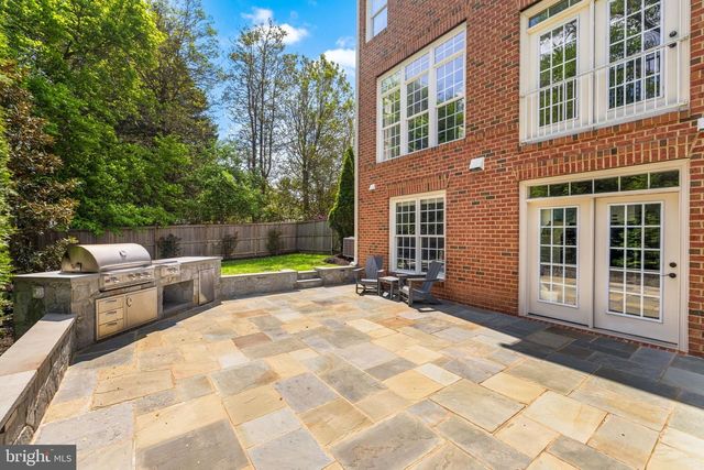 6158 TOMPKINS DR, Mclean, VA 22101