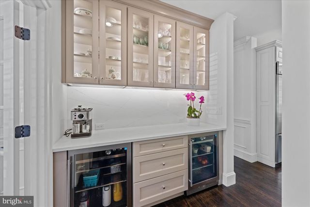 6158 TOMPKINS DR, Mclean, VA 22101