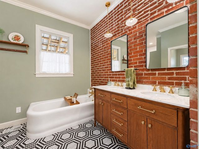 1018 Sherman Street Se, Decatur, AL 35601